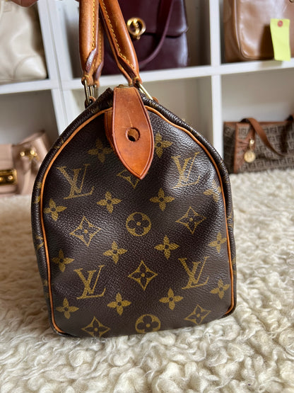 Louis Vuitton Speedy 25 Monogram Authentic Leather Handbag