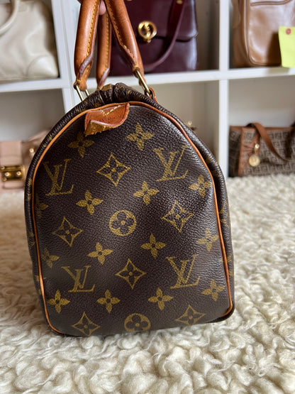 Louis Vuitton Speedy 25 Monogram Authentic Leather Handbag